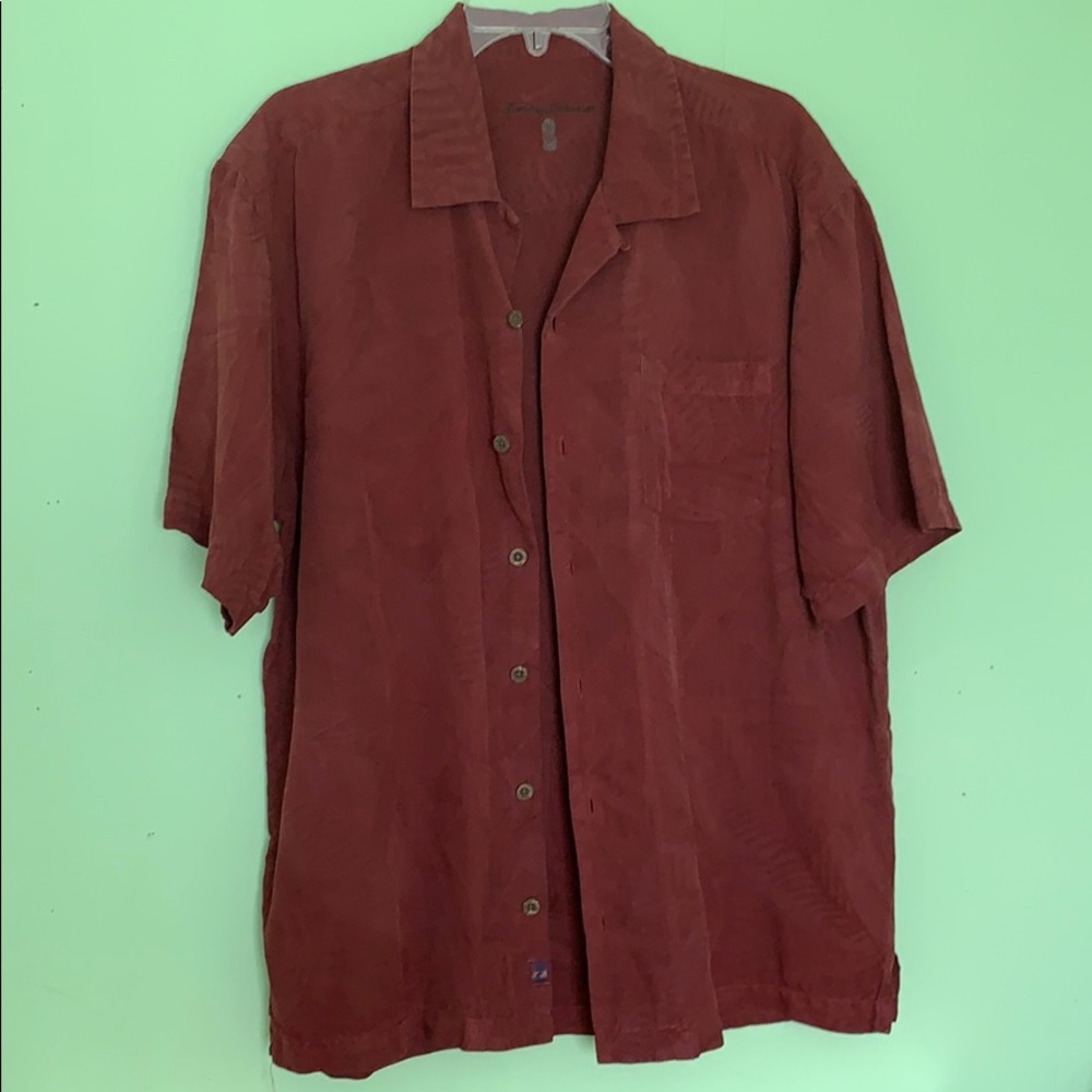 Tommy Bahama XL Maroon Button Up